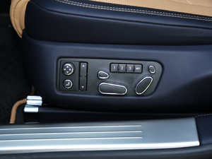 2017款V8 S Mulliner 主驾驶座椅调节