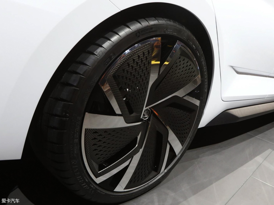 2018��VISION RS ����܇