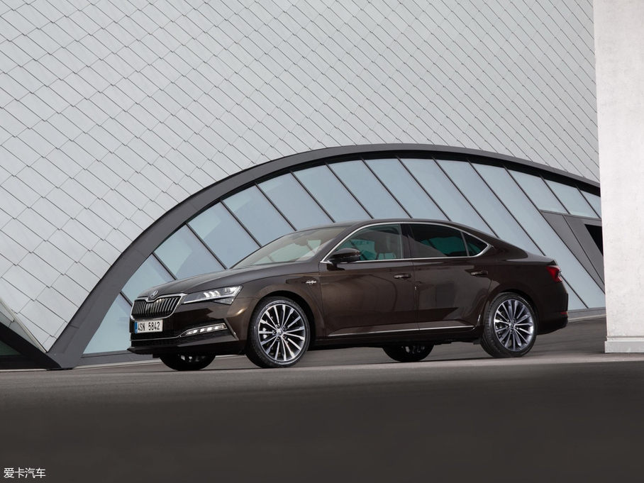 2019��Superb Laurin & Klement