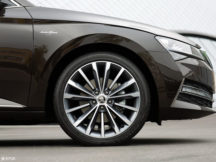 2019��Superb Laurin & Klement