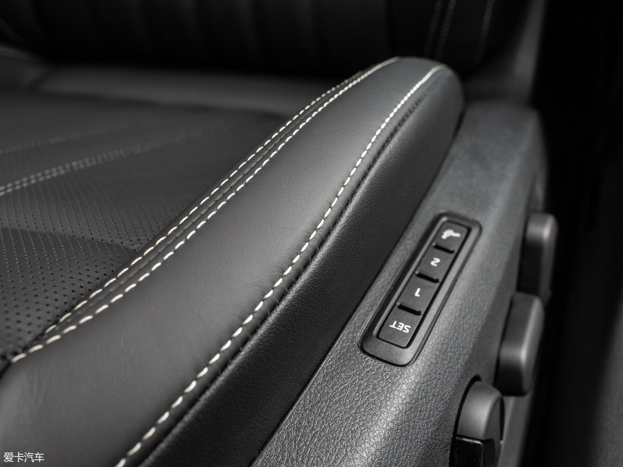 2019��Superb Laurin & Klement