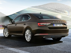 2019��Laurin & Klement ���w���^