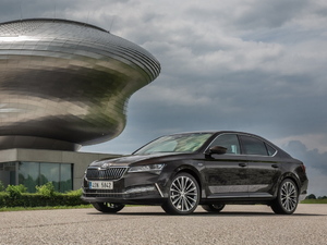 2019��Laurin & Klement ���w���^