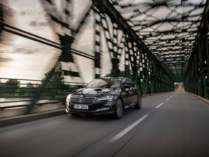 2019��Laurin & Klement ���w���^