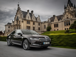 2019��Laurin & Klement ���w���^