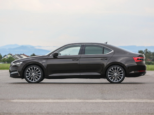 2019��Laurin & Klement ���w���^