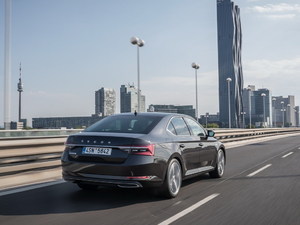 2019��Laurin & Klement ���w���^