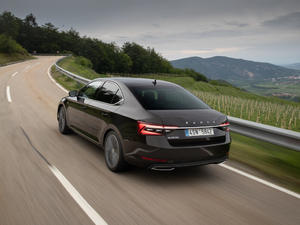 2019��Laurin & Klement ���w���^