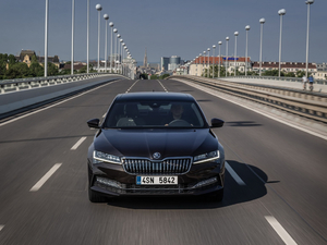 2019��Laurin & Klement ���w���^