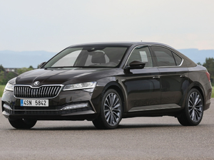 2019��Laurin & Klement ���w���^