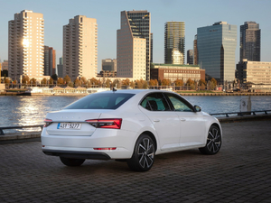 2019��iV ���w���^