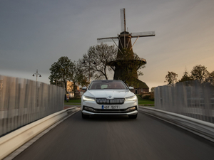 2019��iV ���w���^