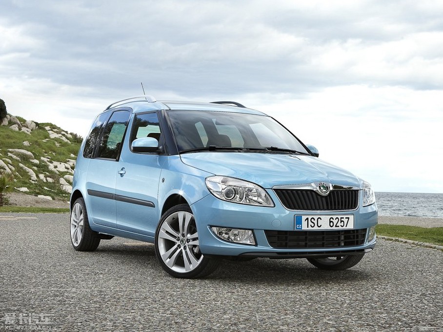 2011��Roomster ������