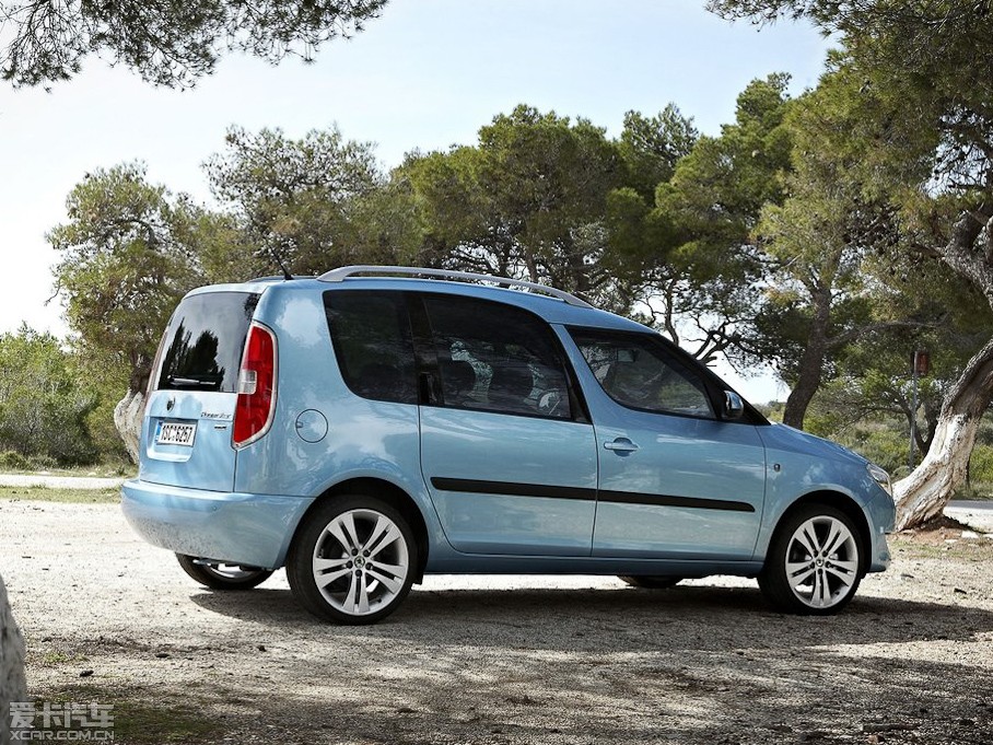 2011��Roomster ������