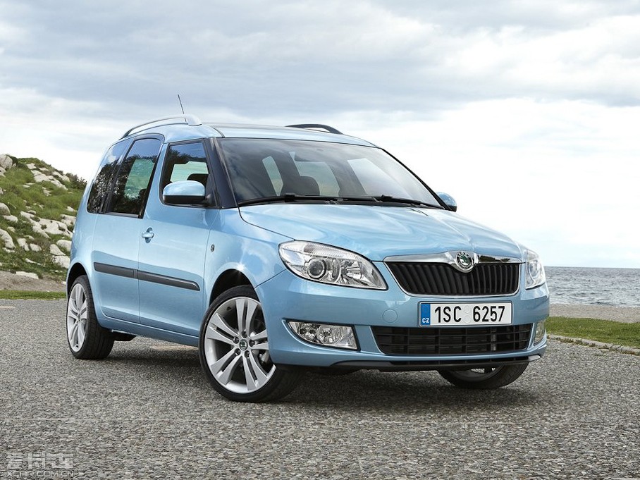 2011��Roomster ������