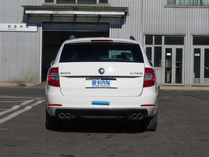 2014款2.0TSI Combi 正后	