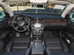 2014款2.0TSI Combi 内饰全景