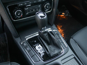 2014款2.0TSI Combi 换挡杆