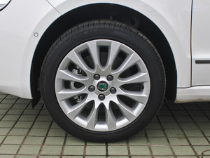 2013款2.0TSI 限量版 轮圈