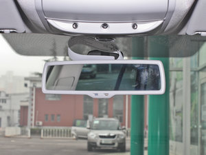 2013款2.0TSI 限量版 车内后视镜