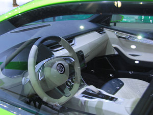 2014�����܇ �п؅^(q��)