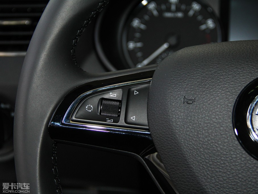 2015J܇(M(jn)) 1.8T Ԅ