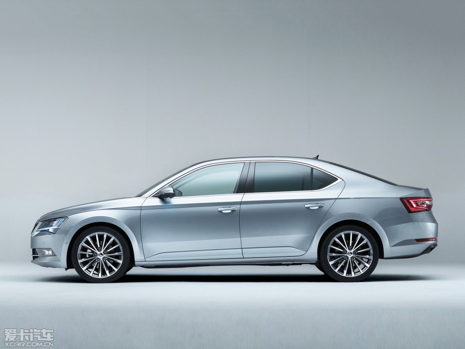2015��Superb ������