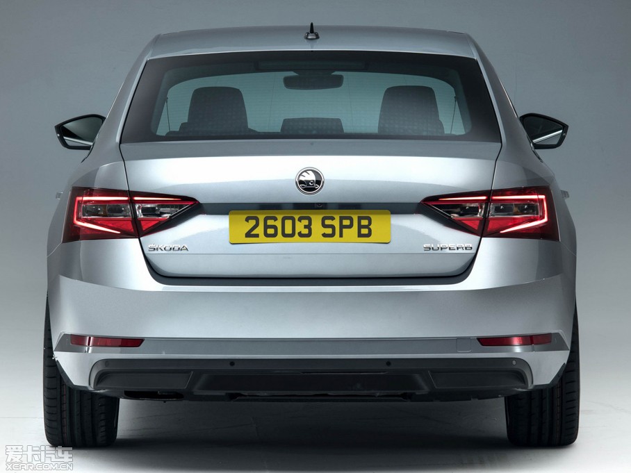 2015��Superb ������