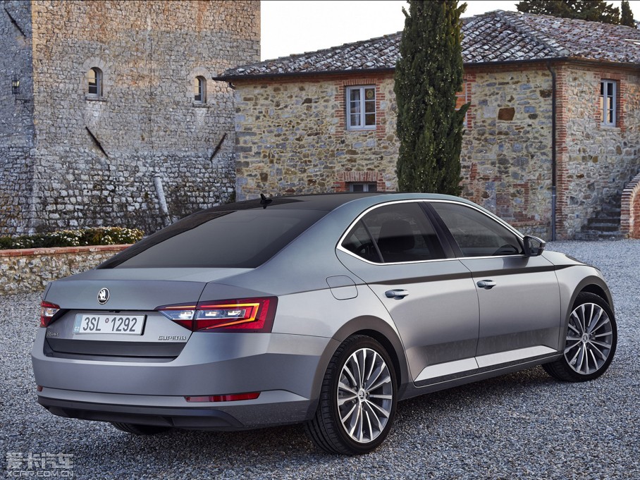 2015��Superb ������