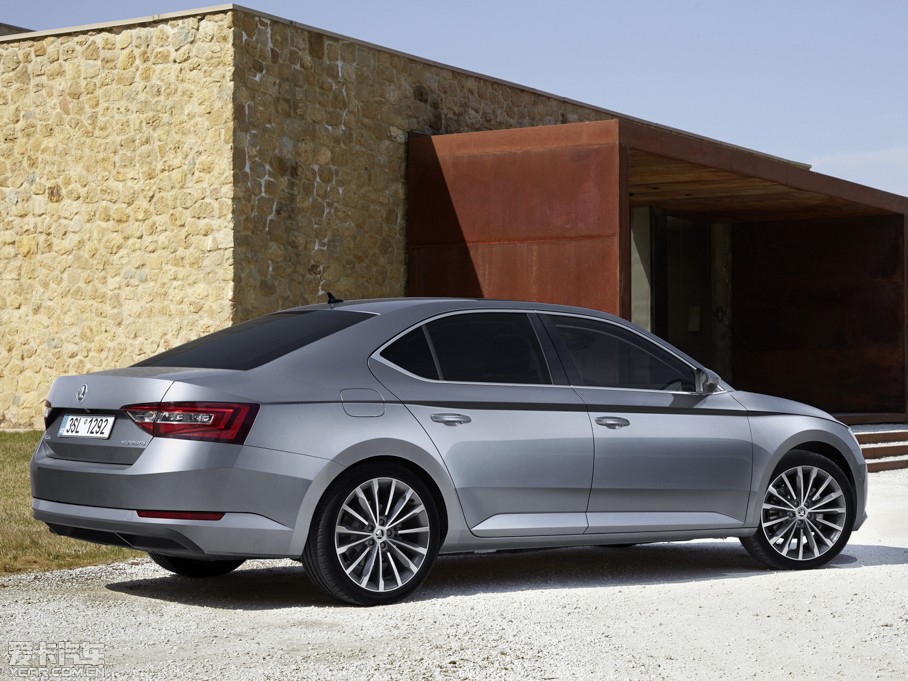2015��Superb ������