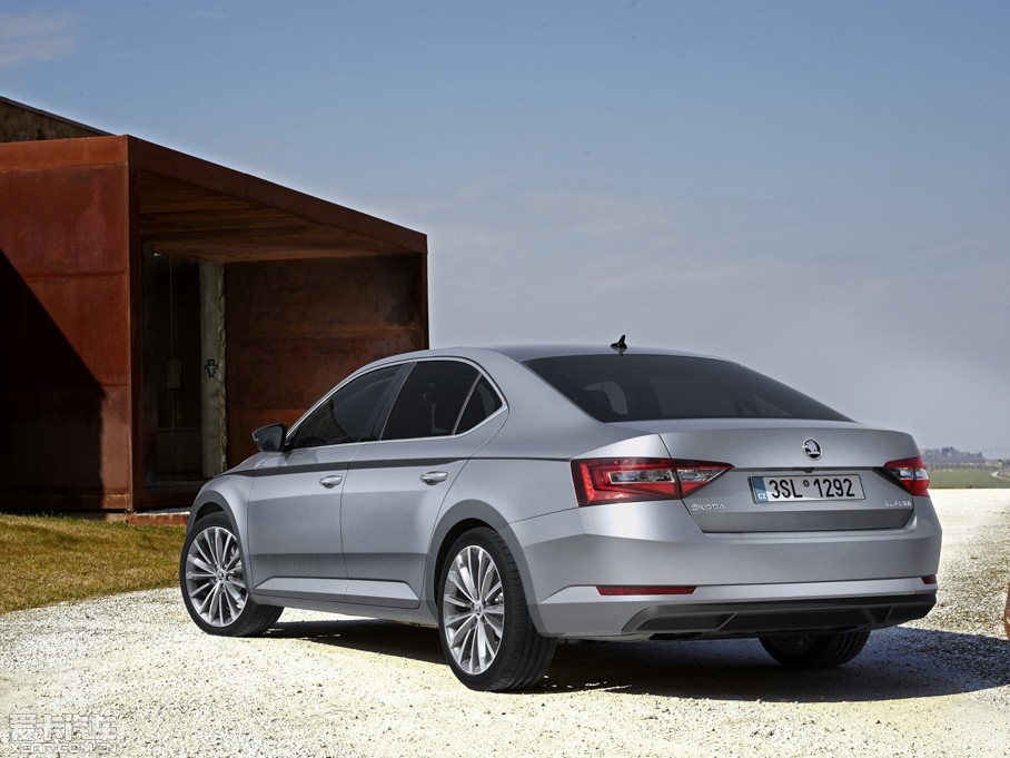 2015��Superb ������