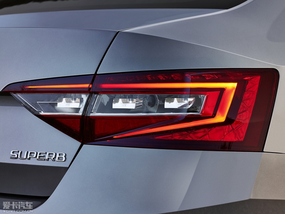 2015��Superb ������