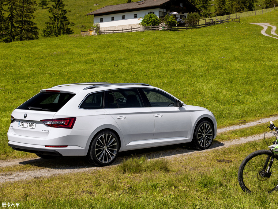 2015��Superb ���а�