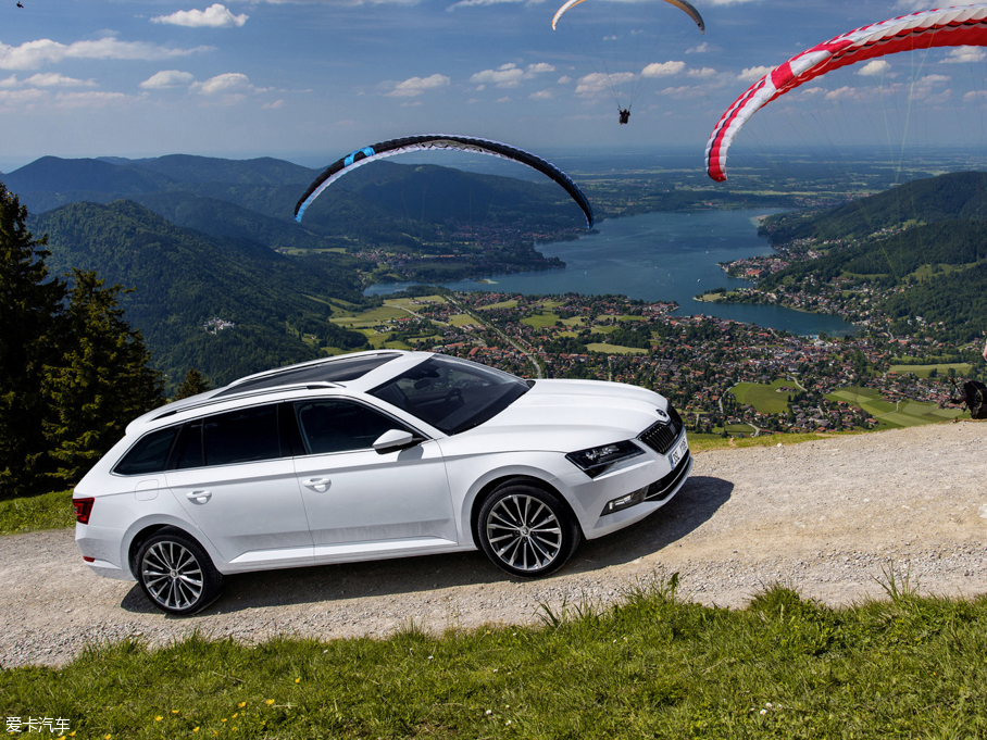 2015��Superb ���а�