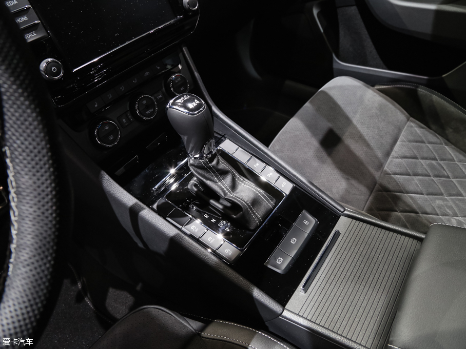 2015��Superb ���а�