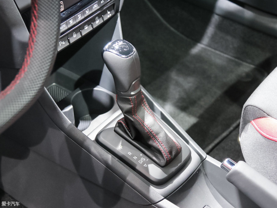 2017��Rapid Spaceback