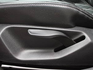 2012款2.0T DSG CUPRA 主驾驶座椅调节