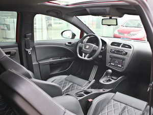2012款2.0T DSG CUPRA 空间座椅