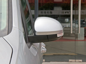 2013款2.0 后视镜