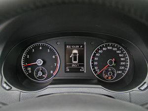 2013款2.0 仪表