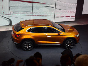 2015款crossover concept 整体外观