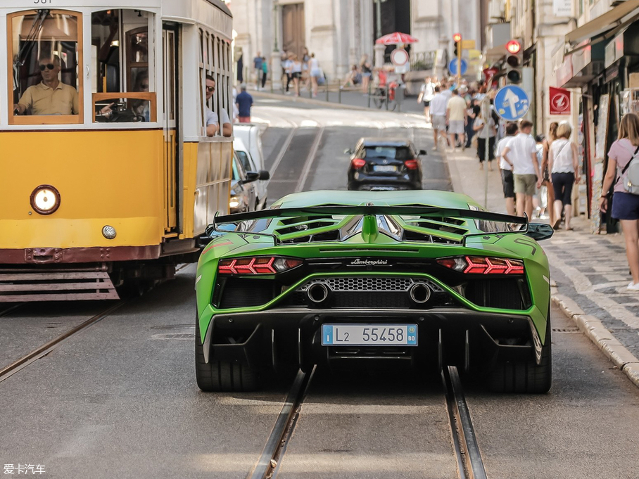 2019A(y)ventador SVJ