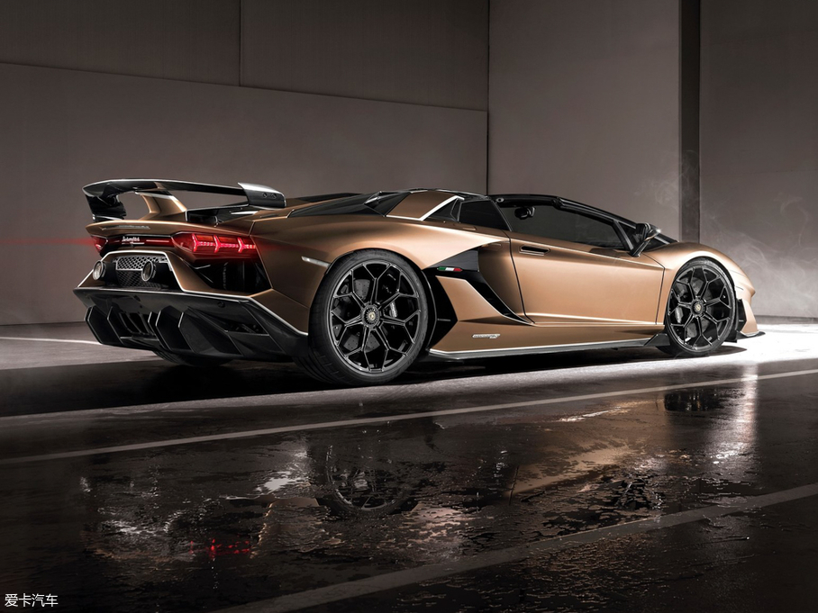2019Aventador SVJ Roadster
