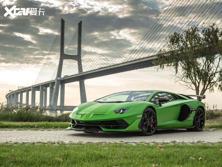 兰博基尼2019款Aventador