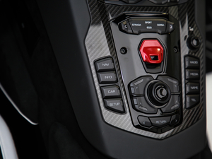 2019SVJ Roadster п؅^(q)