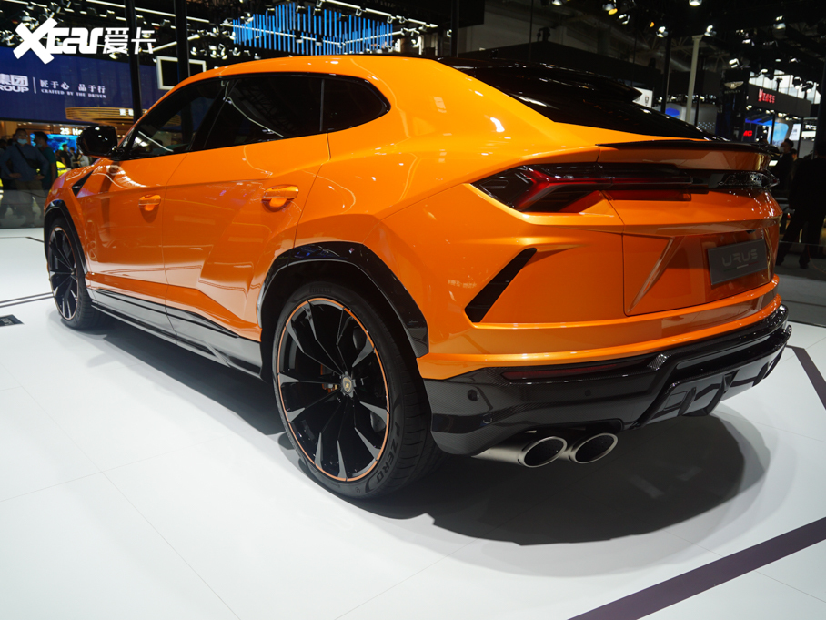 2021Urus Pearl Capsule