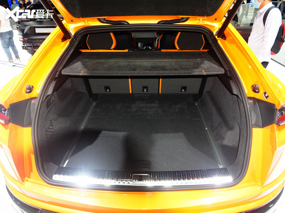 2021Urus Pearl Capsule