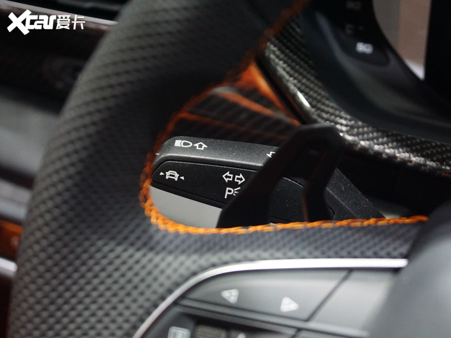 2021Urus Pearl Capsule