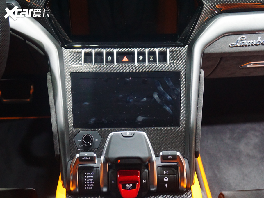 2021Urus Pearl Capsule