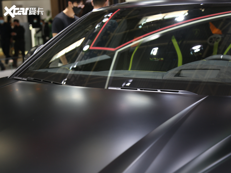 2021Urus Pearl Capsule